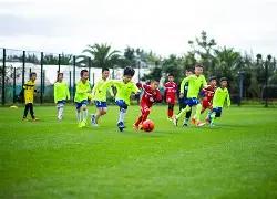 洪欣五十岁,携女出行显,疲惫,开云体育,开云体育官网,开云体育app,开云体育平台,KAIYUN,SPORTS,kaiyun登录入口